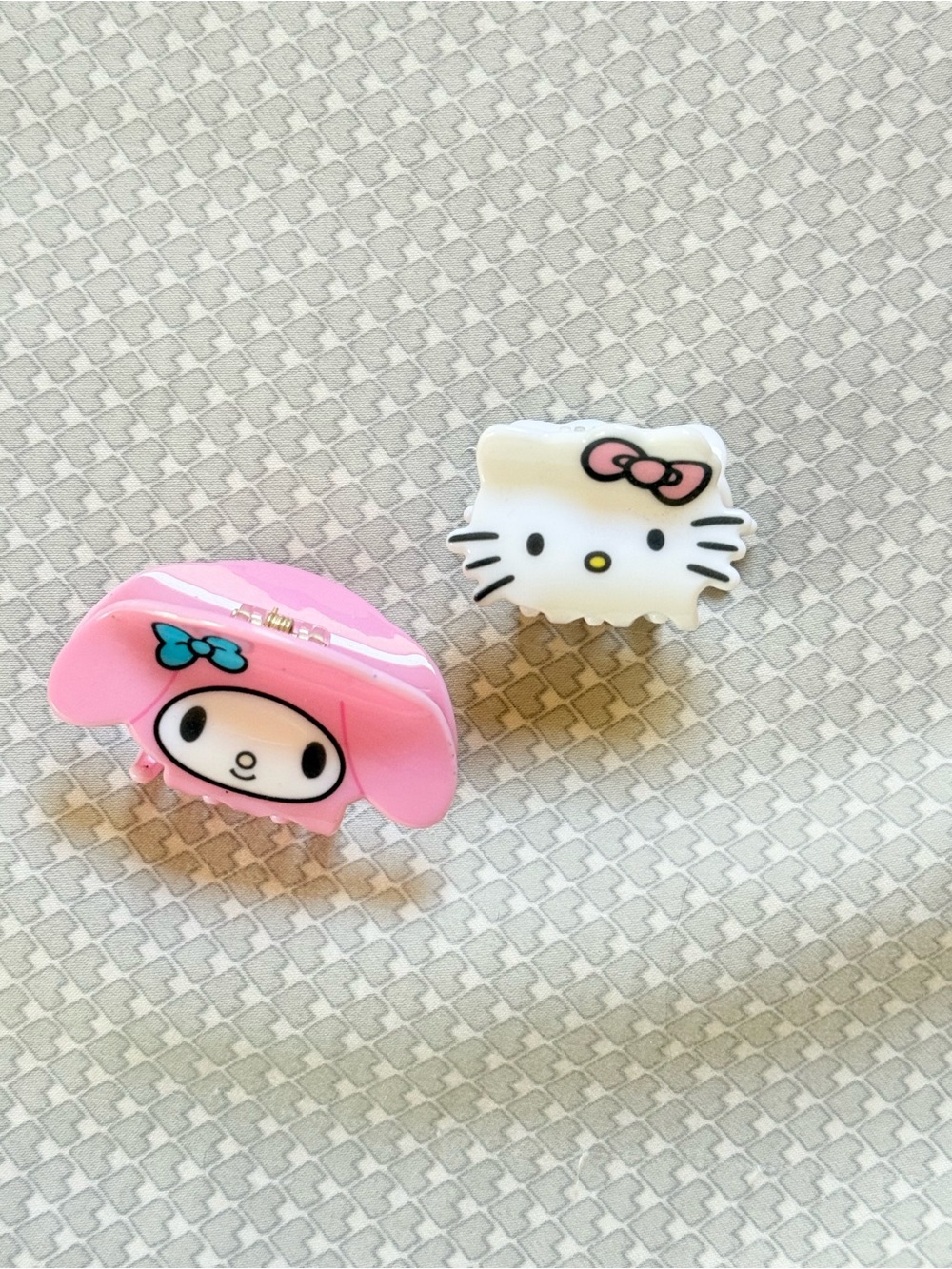 FREE W BUNDLE! Hair clips